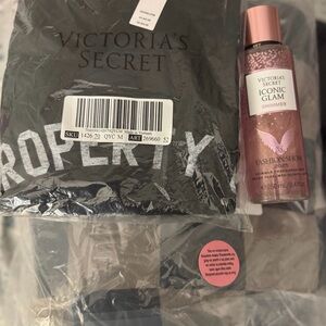 Victoria's Secret/PINK 4pc Bundle. T Shirt,Mist,Blanket & Tote NEW